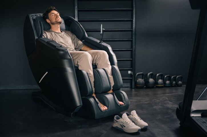 Regeneracja po pracy i wysiłku a rola fotela masującego